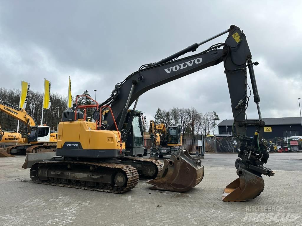Volvo ECR 235 E LC Kāpurķēžu ekskavatori