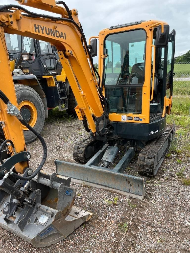 Hyundai R25Z-9 AK Mini ekskavatori < 7 t
