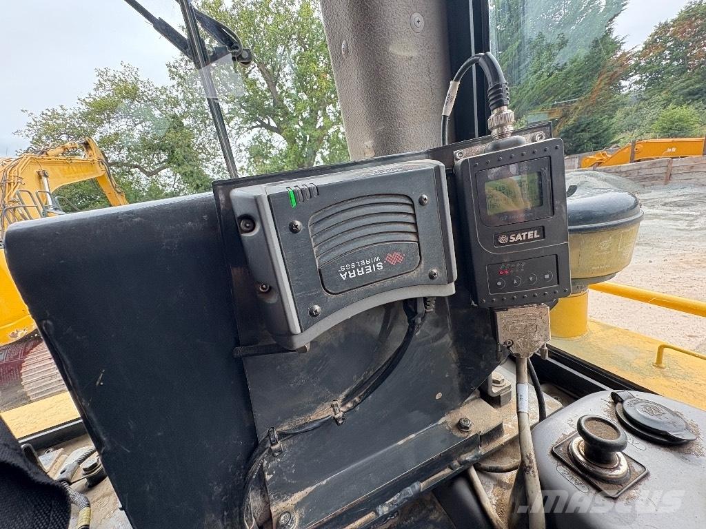 Komatsu D65PXI-18 Kāpurķēžu buldozeri
