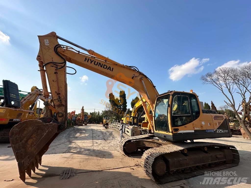 Hyundai 225 Kāpurķēžu ekskavatori