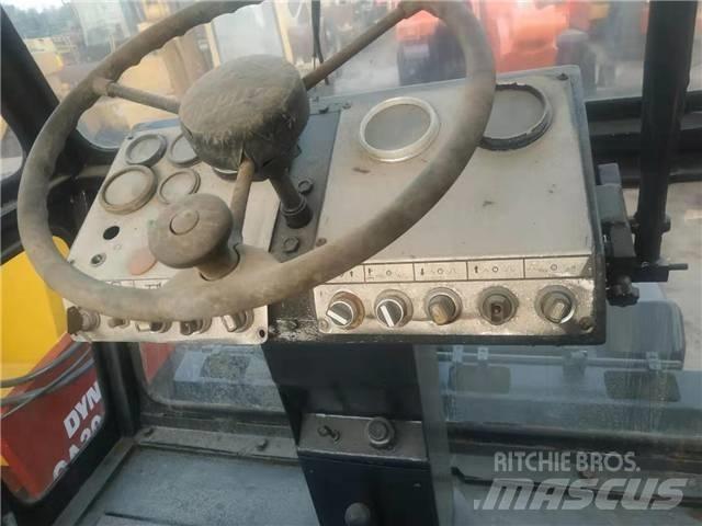Dynapac CC421 Vienvalča grunts veltņi