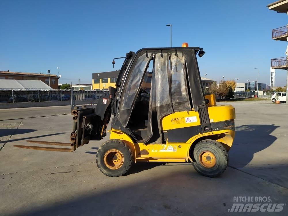 JCB TLT 30 Tehnika ar dīzeļa dzinēju