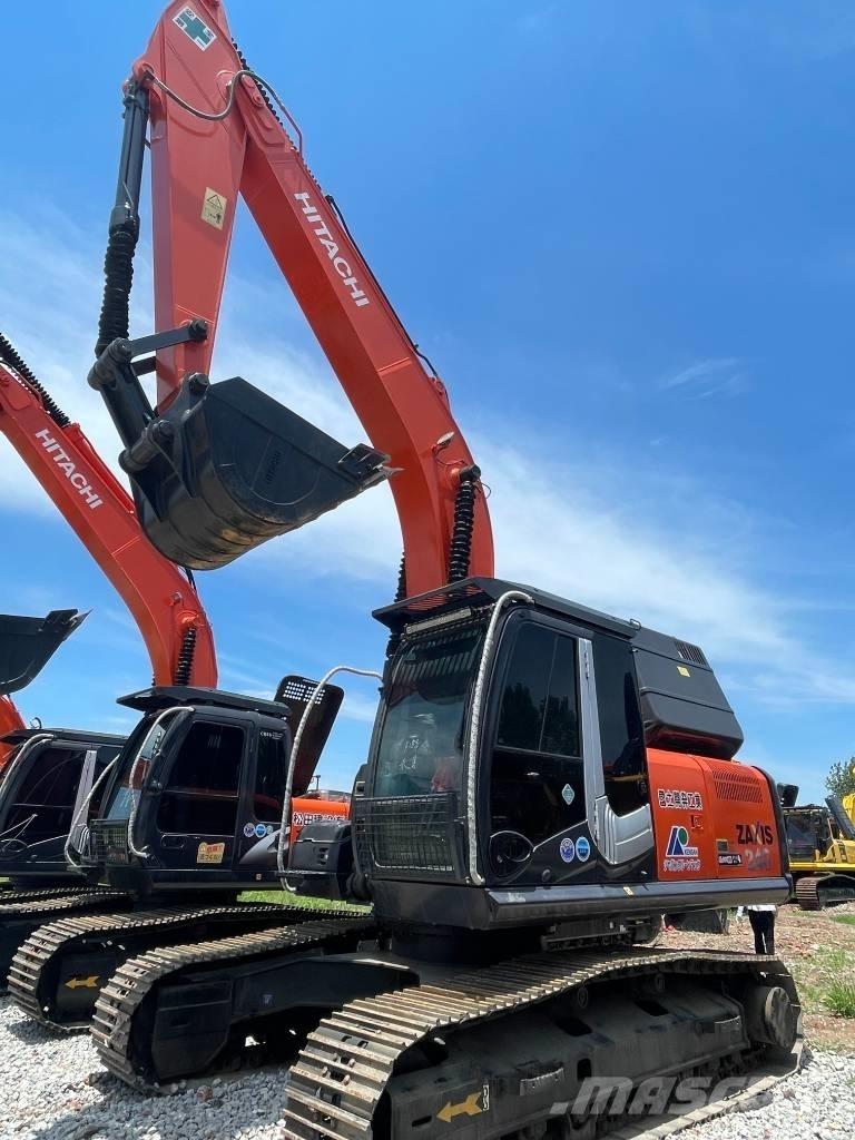 Hitachi ZX 240 Kāpurķēžu ekskavatori