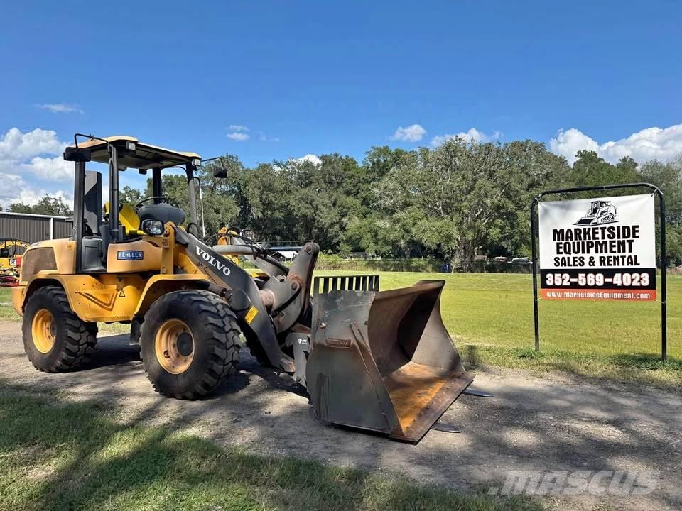 Volvo L 30 G Iekrāvēji uz riteņiem