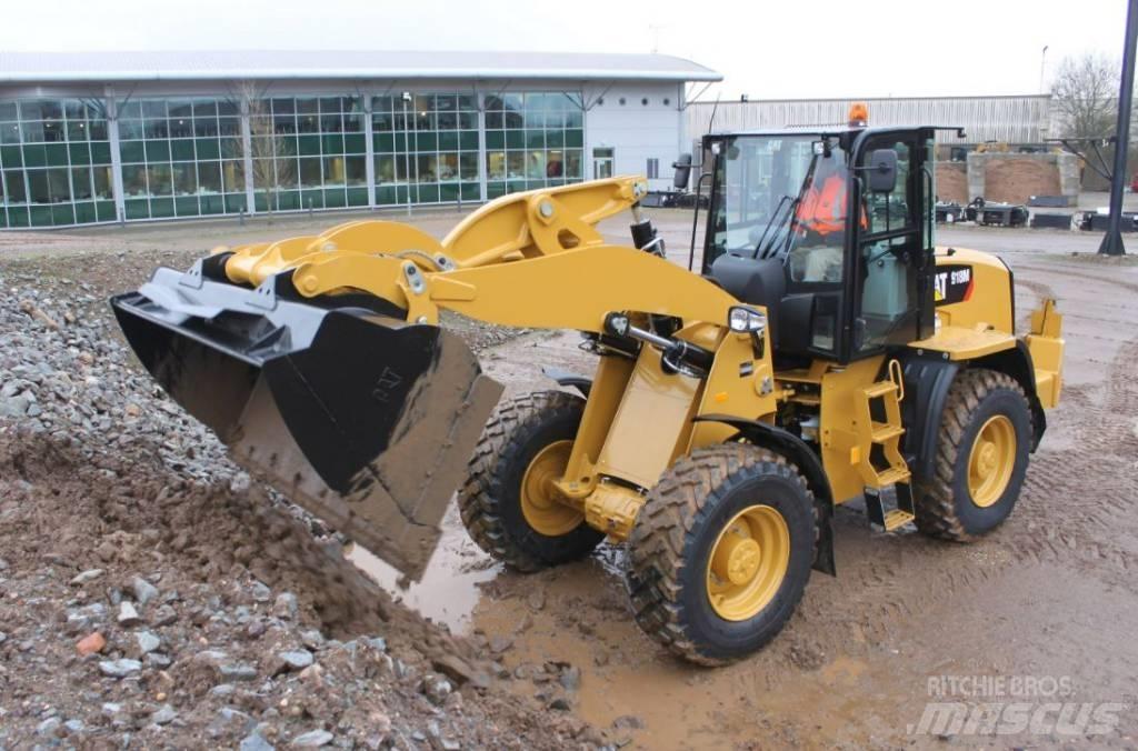 CAT 918 M UTHYRES Iekrāvēji uz riteņiem