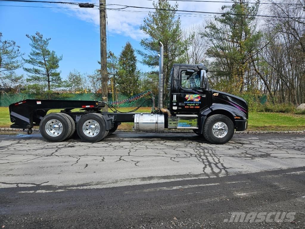 Volvo VNX 64 T300 Platformas/izkraušana no sāniem