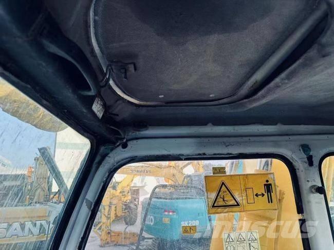 Sumitomo 200 Kāpurķēžu ekskavatori