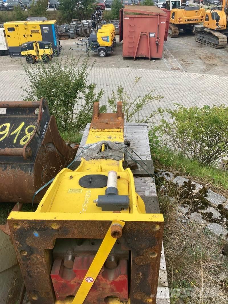 Epiroc HB3100 Āmuri/Drupinātāji