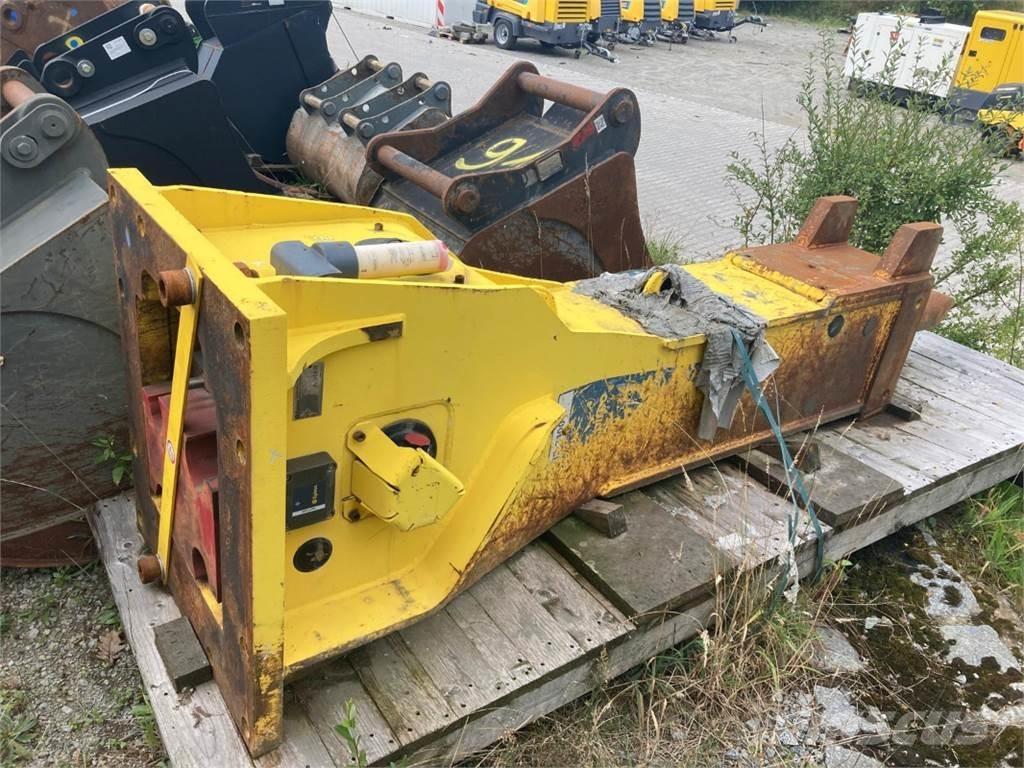 Epiroc HB3100 Āmuri/Drupinātāji