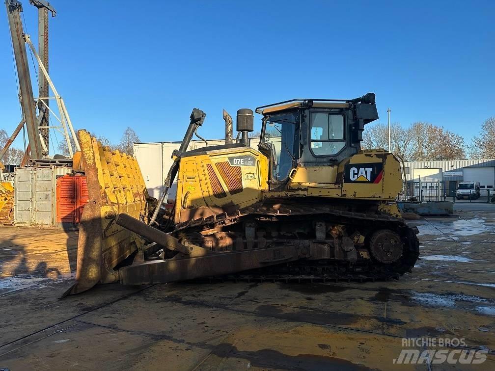 CAT D7E Kāpurķēžu buldozeri