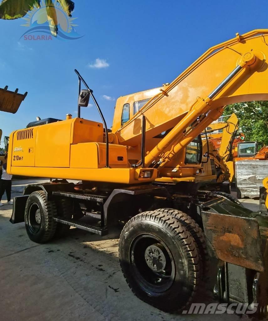 Hyundai robex 210w-7 Ekskavatori uz riteņiem