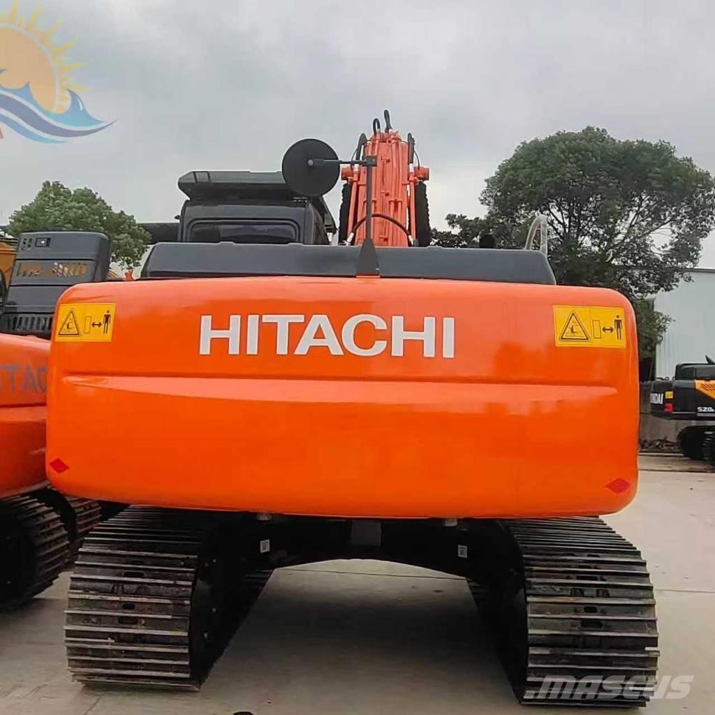 Hitachi ZX 200 Kāpurķēžu ekskavatori
