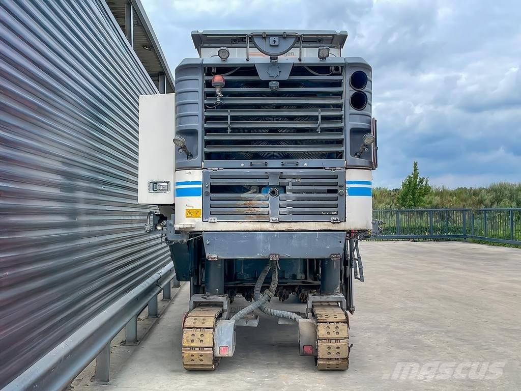 Wirtgen W 210 Asfalta dzesēšanas iekārtas