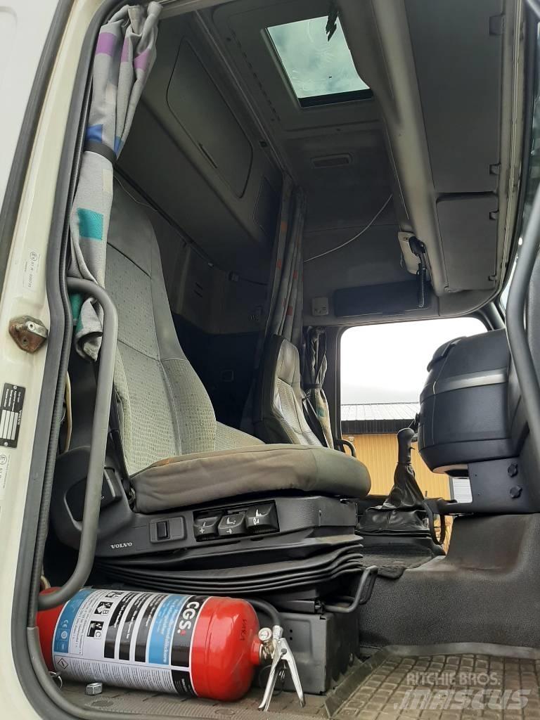 Volvo FH 12 Tents