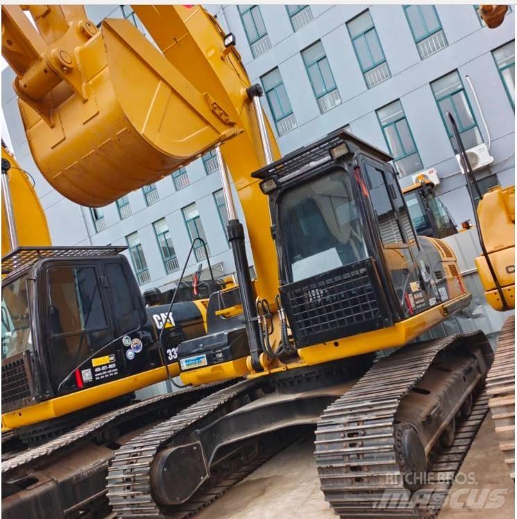 CAT 325 D Kāpurķēžu ekskavatori