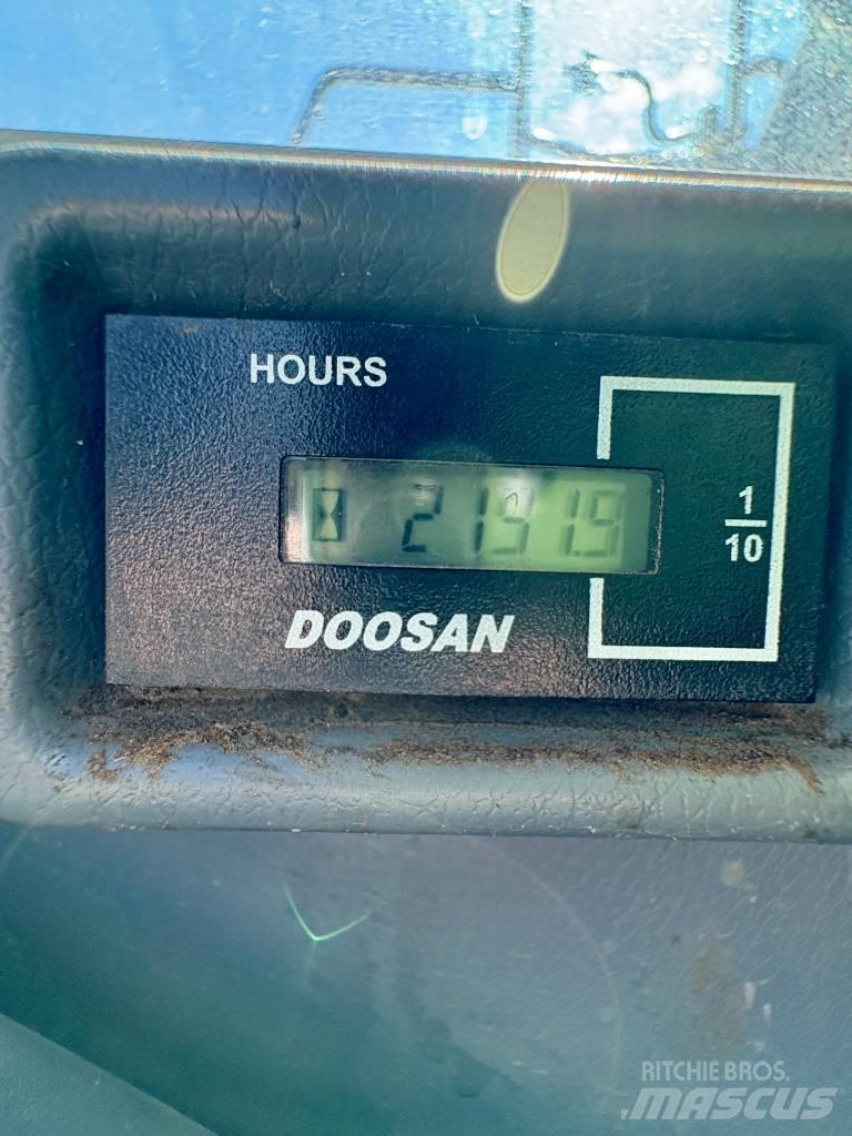 Doosan DX 140 LCR Kāpurķēžu ekskavatori