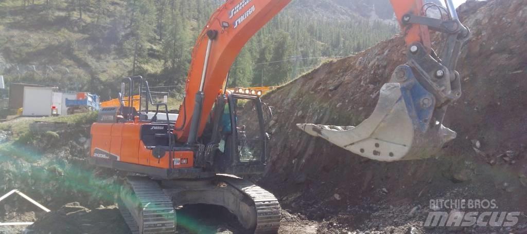 Doosan DX 235 Kāpurķēžu ekskavatori