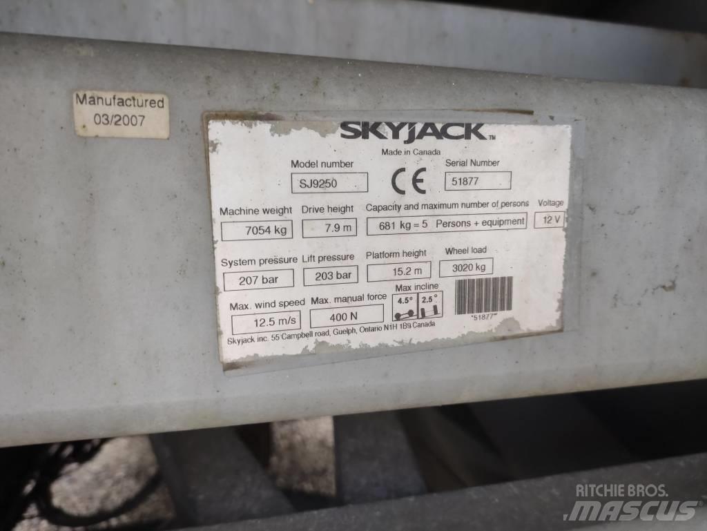 SkyJack SJ 9250 Šķerveida pacēlāji