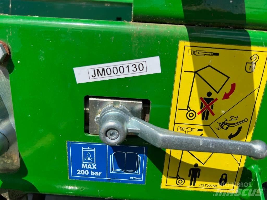 McHale F 5500 Rituļu preses