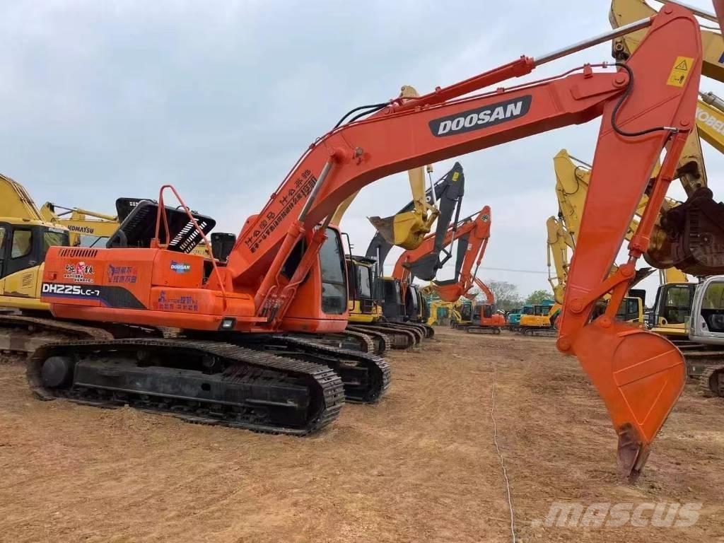 Doosan 225-7 Kāpurķēžu ekskavatori