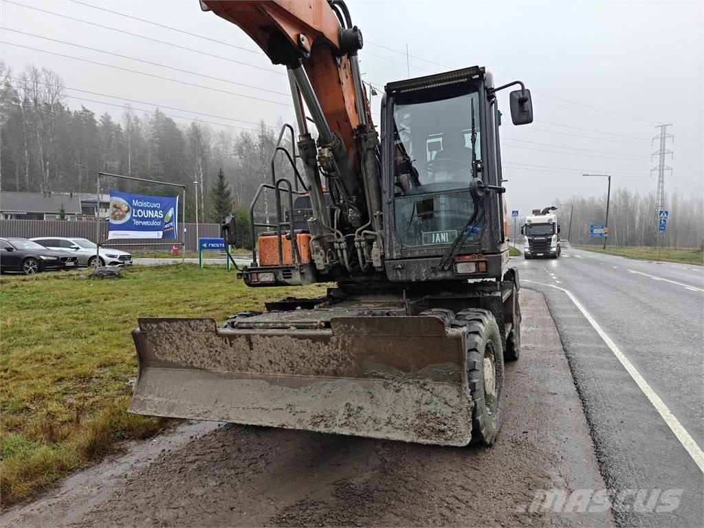 Doosan DX 210 W-7 Ekskavatori uz riteņiem