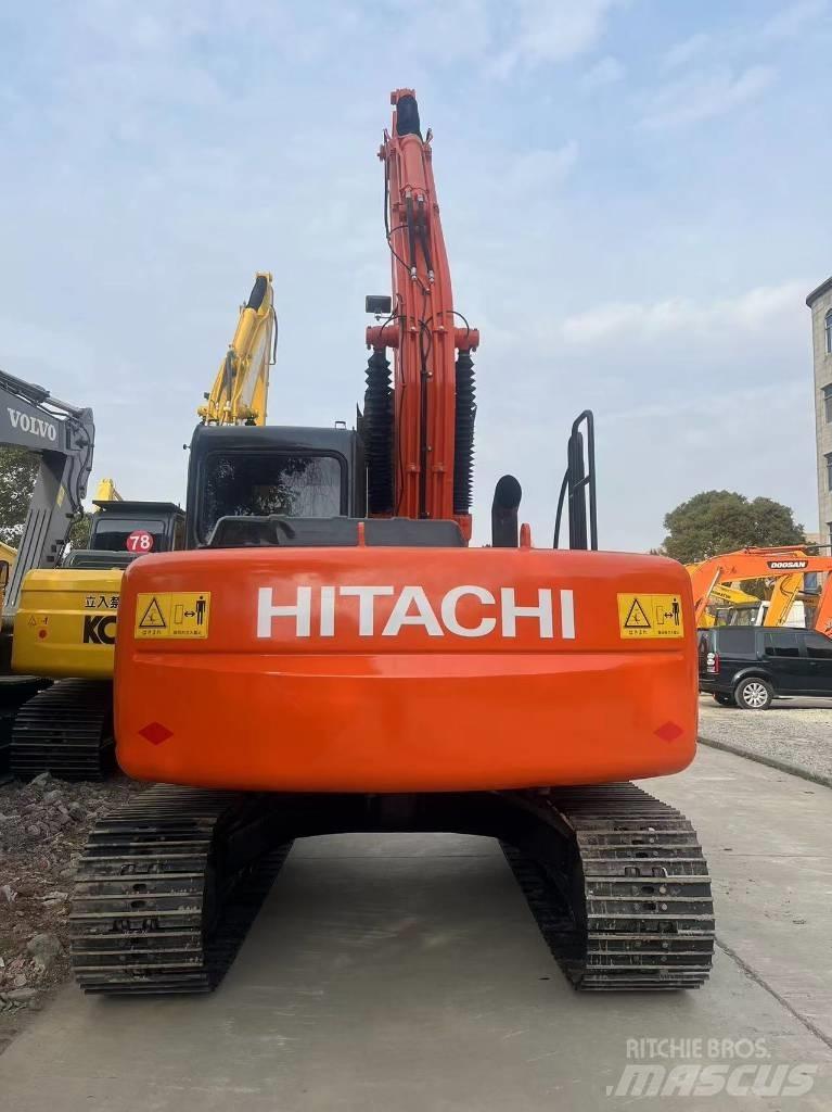 Hitachi ZX 120 Kāpurķēžu ekskavatori