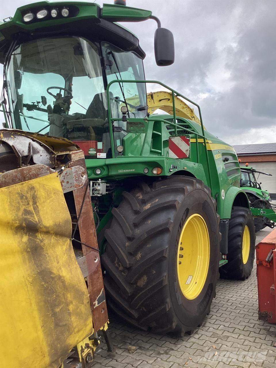 John Deere 8300 Lopbarības novācēji
