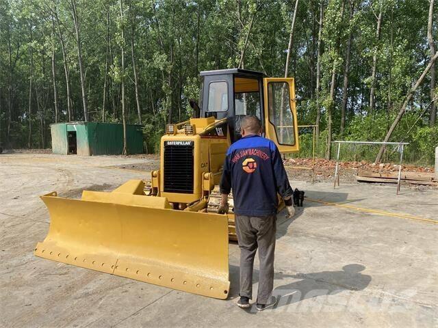 CAT D5G Kāpurķēžu buldozeri