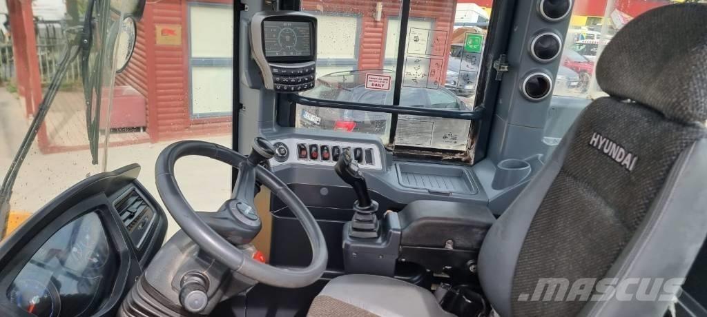 Hyundai HL 955 Iekrāvēji uz riteņiem