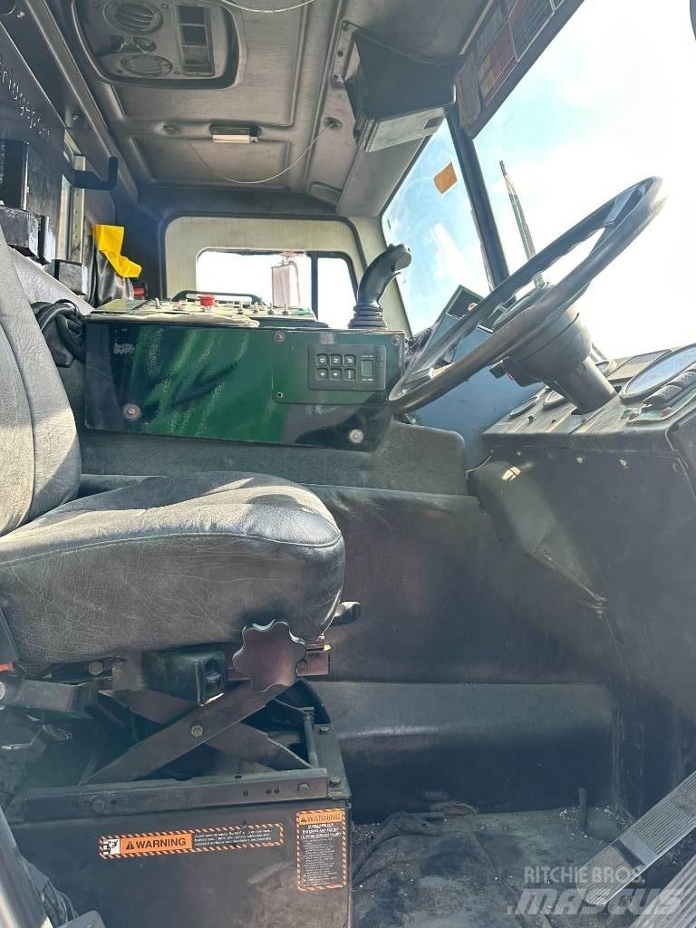 Mack LEU613 Atkritumu izvešanas transports