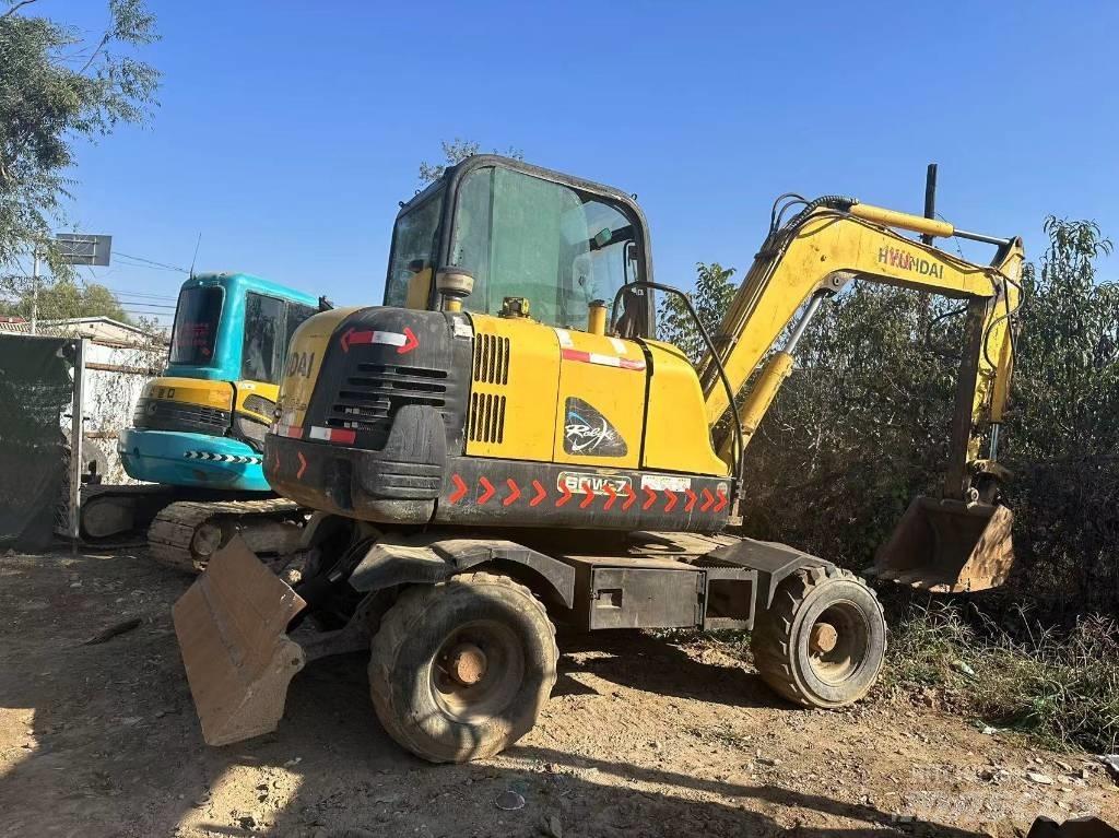 Hyundai R60W-7 Kāpurķēžu ekskavatori