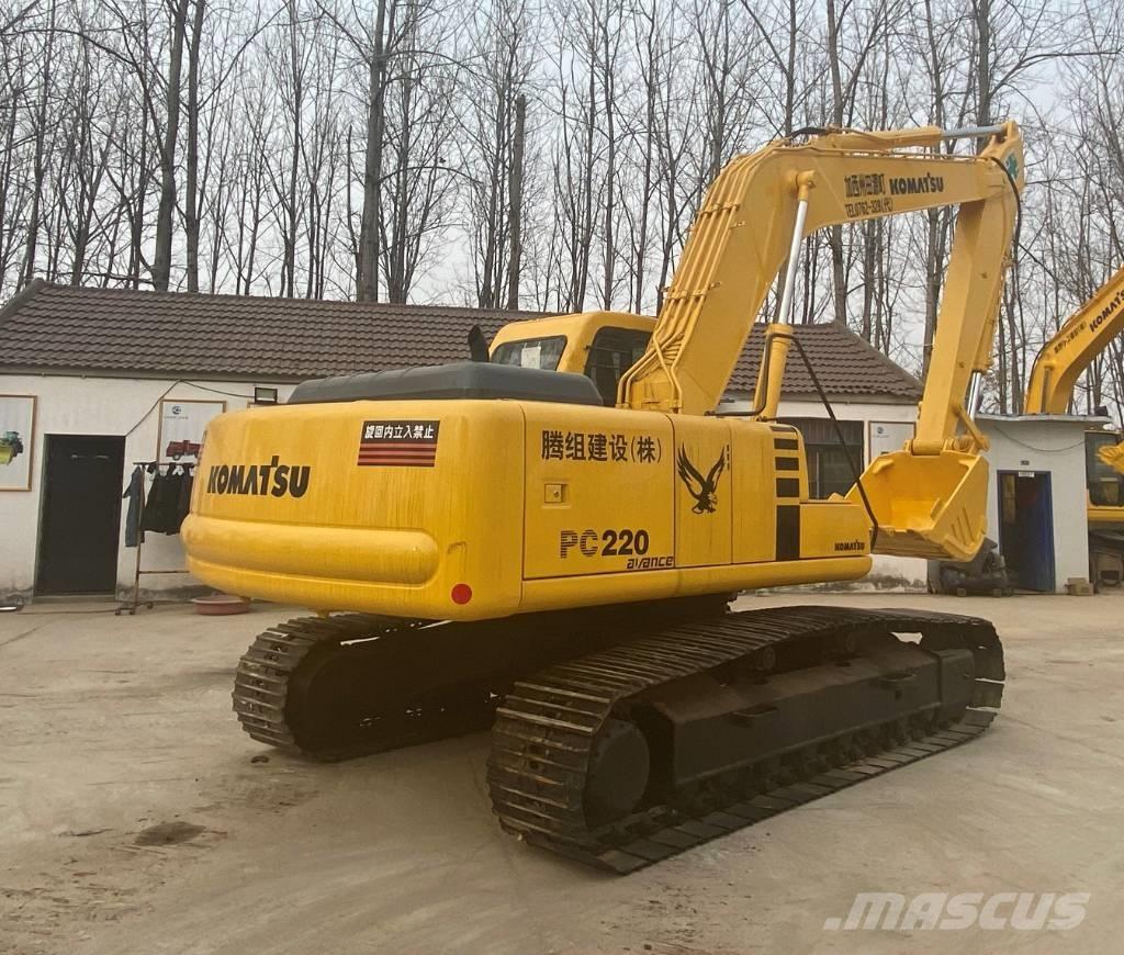 Komatsu PC 220-8 Kāpurķēžu ekskavatori