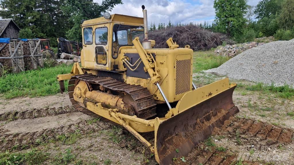 CAT D 4 D Kāpurķēžu buldozeri