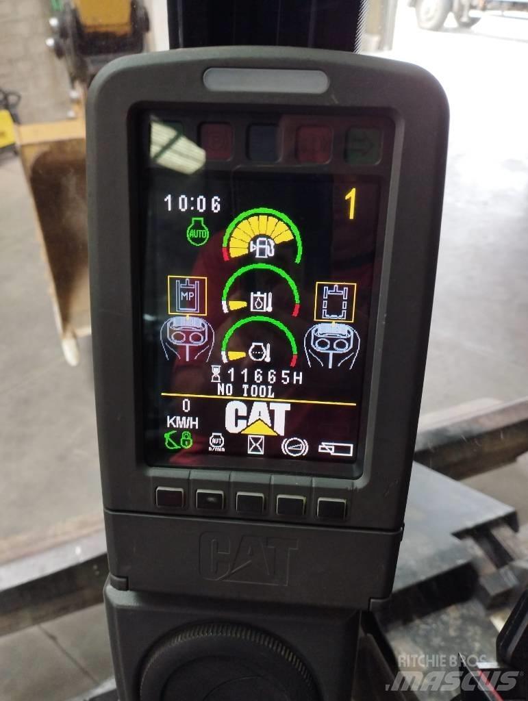 CAT M 316 D Ekskavatori uz riteņiem