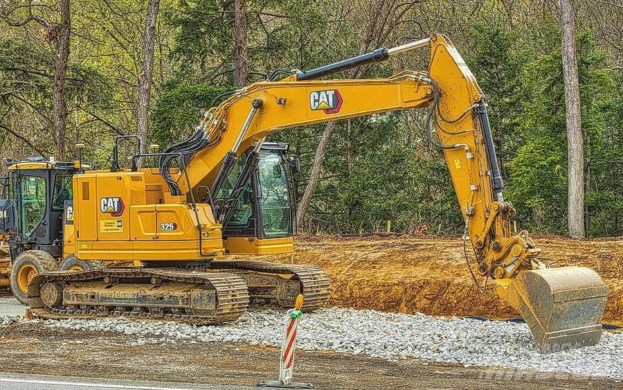 CAT CAT325 Vidēja lieluma ekskavatori 7 t - 12 t