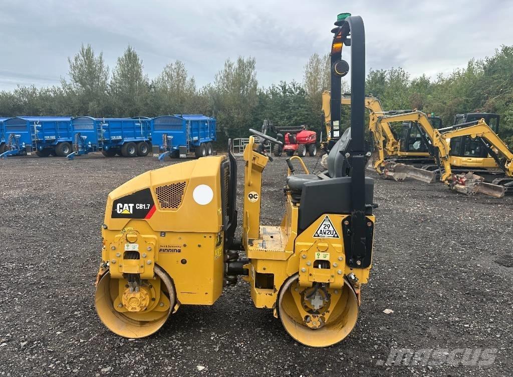 CAT CB 1.7 Divvalču grunts veltņi