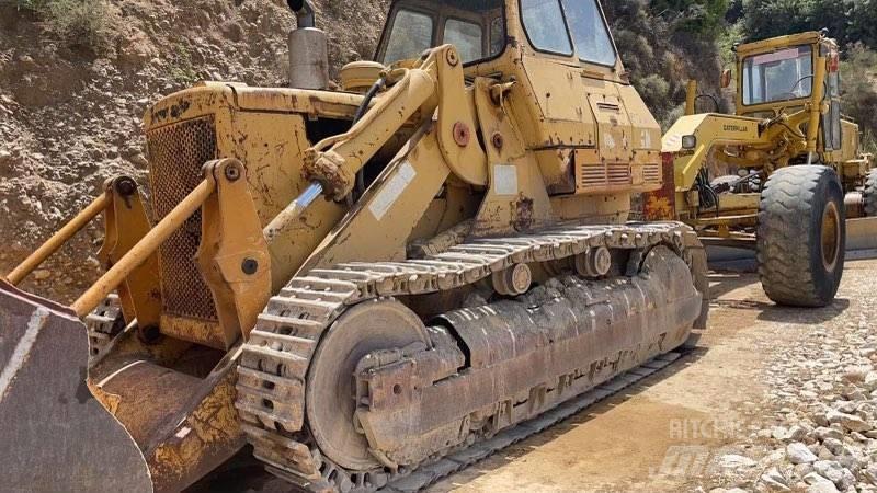 CAT 977 L Kāpurķēžu iekrāvēji