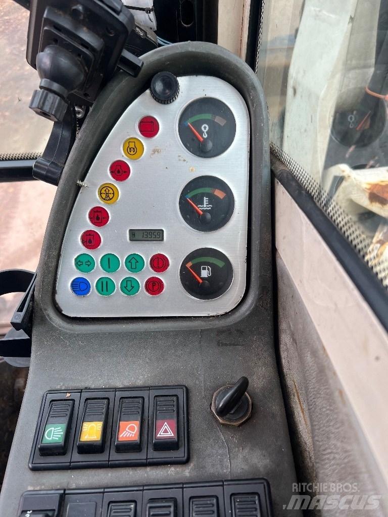 Terex Schaeff HML32 Ekskavatori uz riteņiem