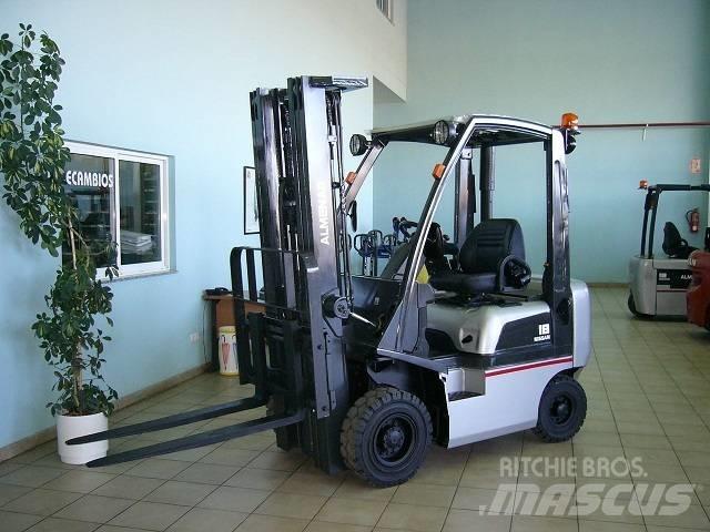 Nissan Y1D18 Tehnika ar dīzeļa dzinēju