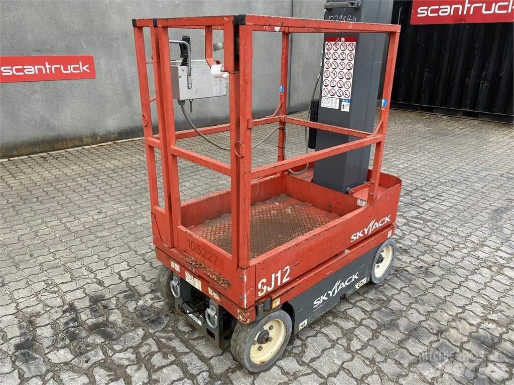 SkyJack SJ12 Vertikālie pacēlāji
