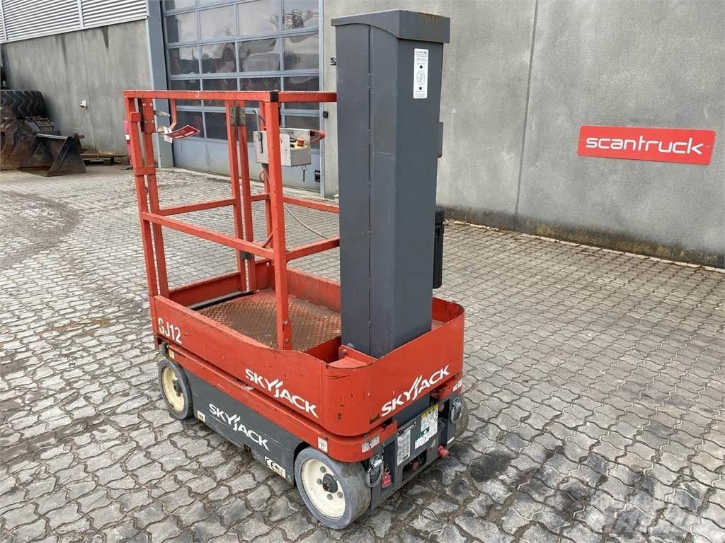SkyJack SJ12 Vertikālie pacēlāji
