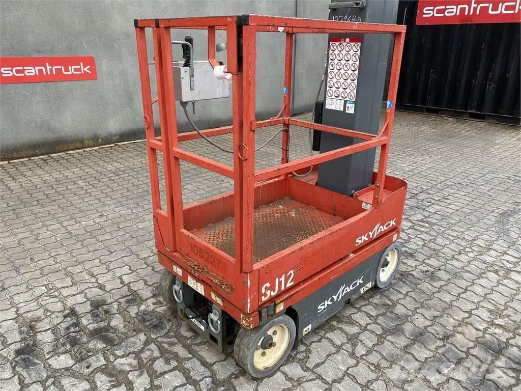 SkyJack SJ12 Vertikālie pacēlāji
