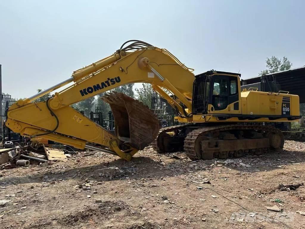 Komatsu PC 850-8 Amfībijas tipa ekskavatori