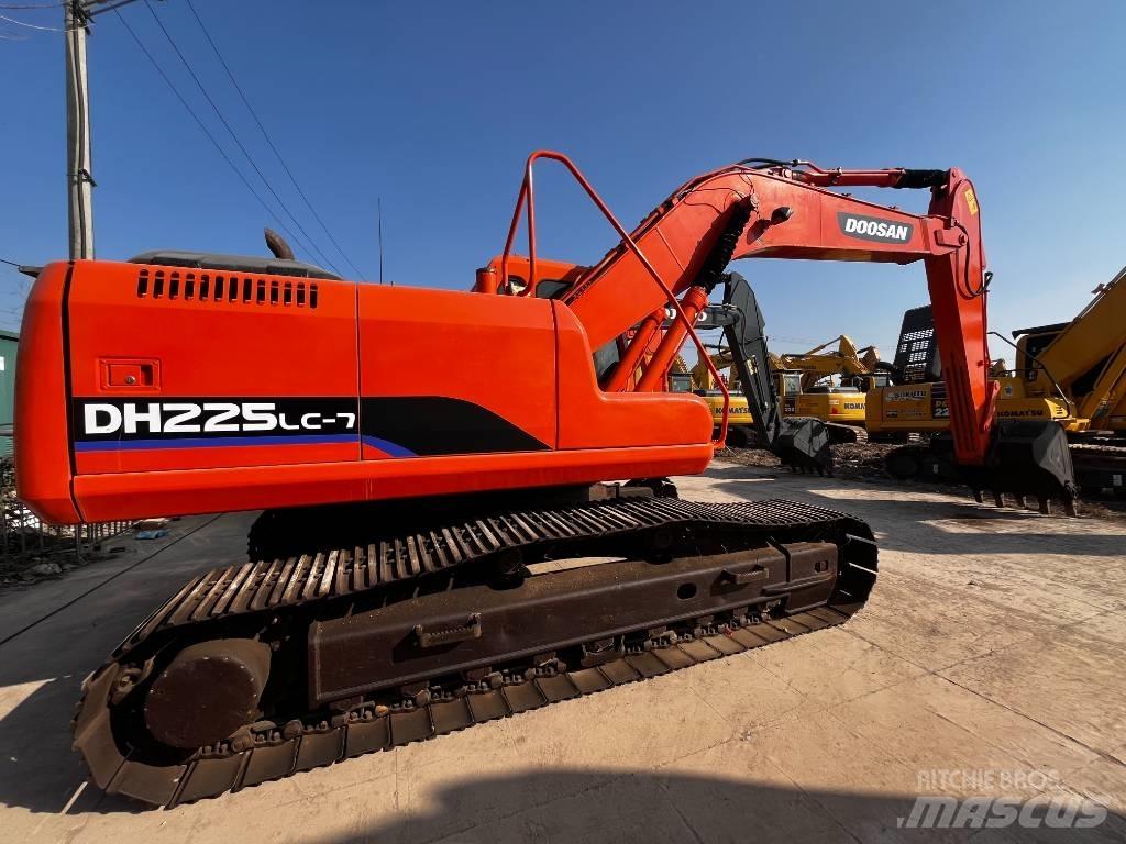 Doosan DH 225 LC-7 Kāpurķēžu ekskavatori