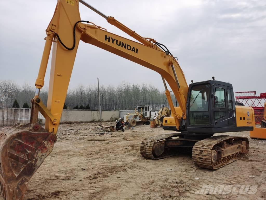 Hyundai R225LC-7 Kāpurķēžu ekskavatori
