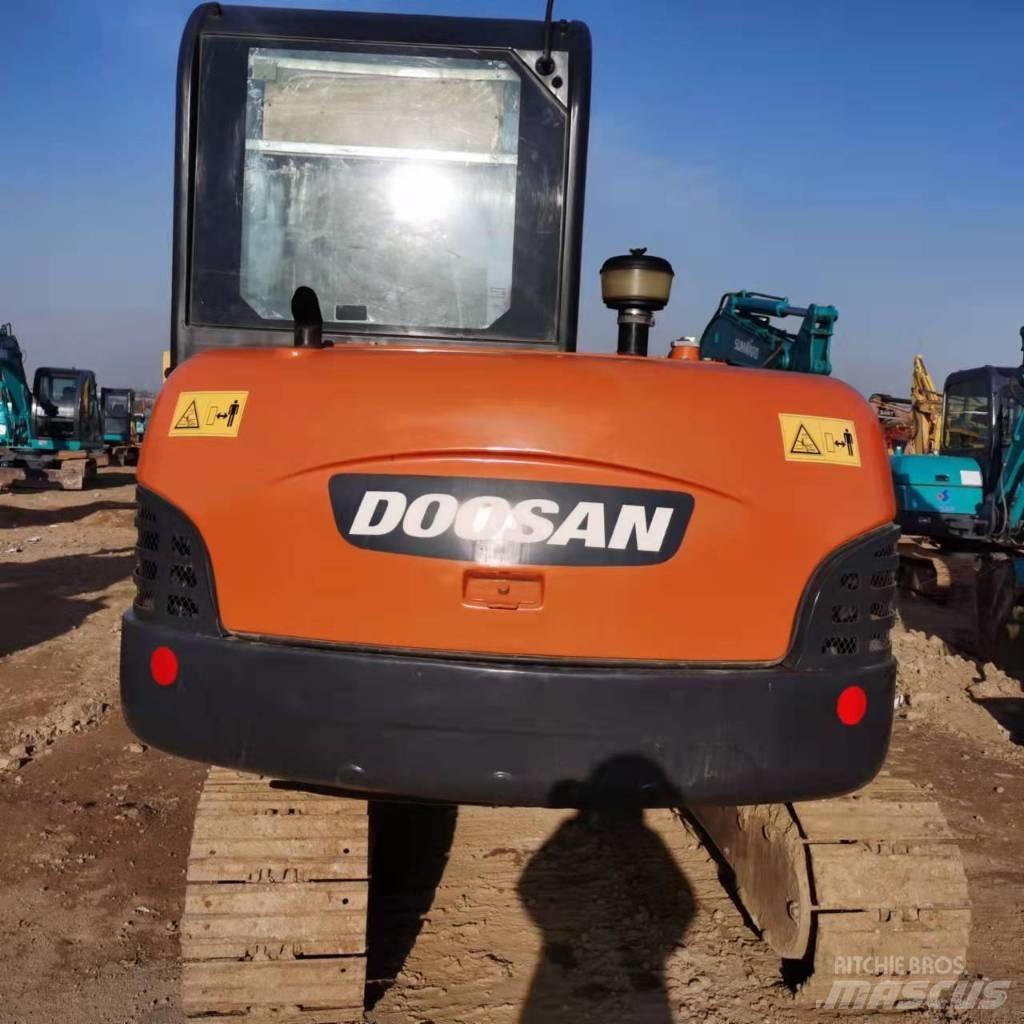 Doosan DH60-7 Kāpurķēžu ekskavatori