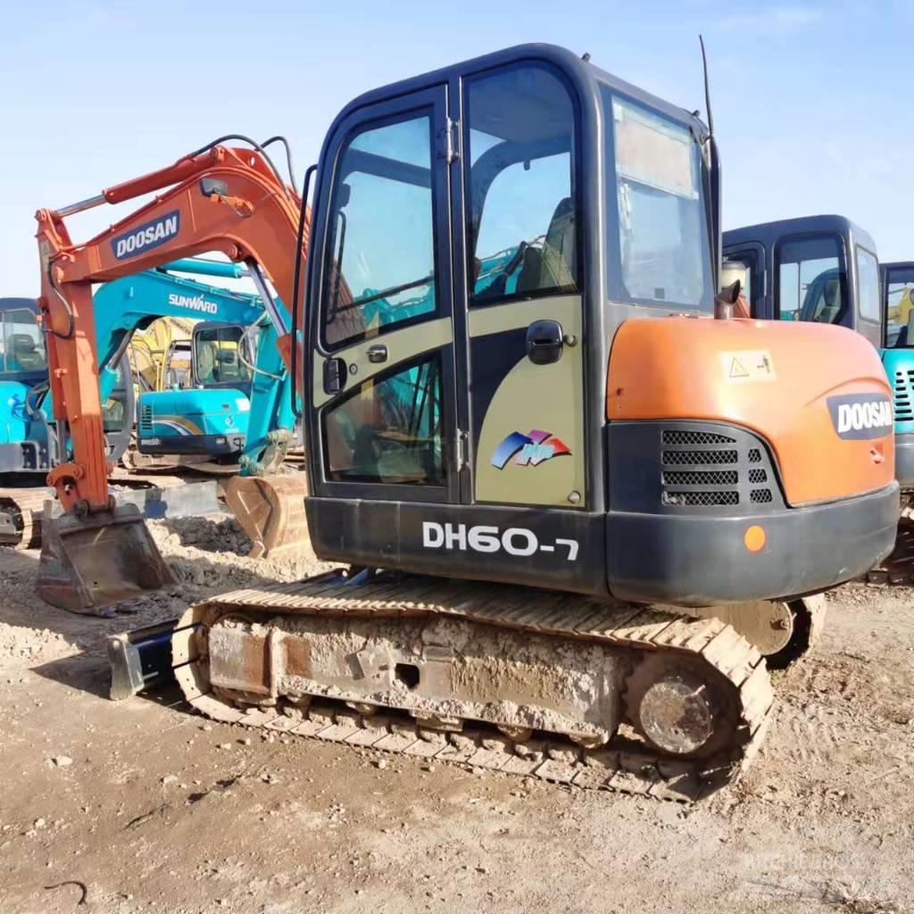 Doosan DH60-7 Kāpurķēžu ekskavatori