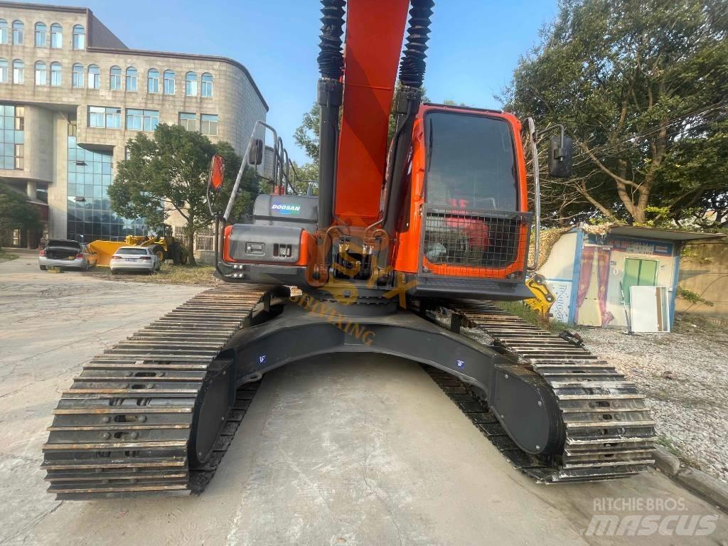 Doosan DX 300 Kāpurķēžu ekskavatori