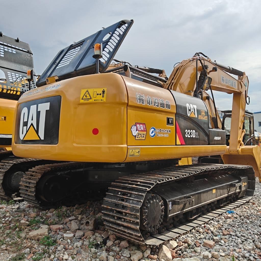 CAT 323 D L Kāpurķēžu ekskavatori