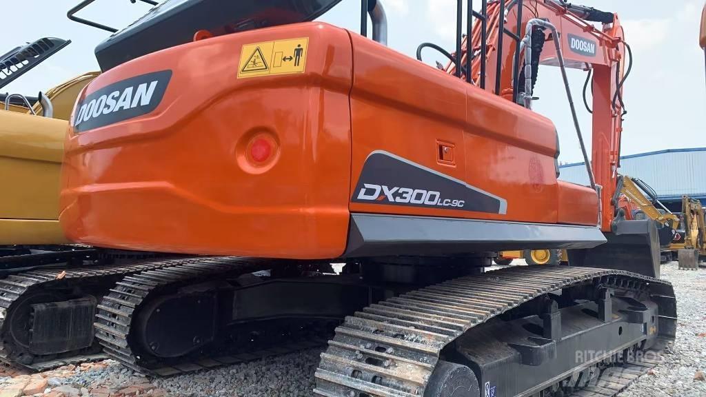 Doosan DX300lc-9 Kāpurķēžu ekskavatori